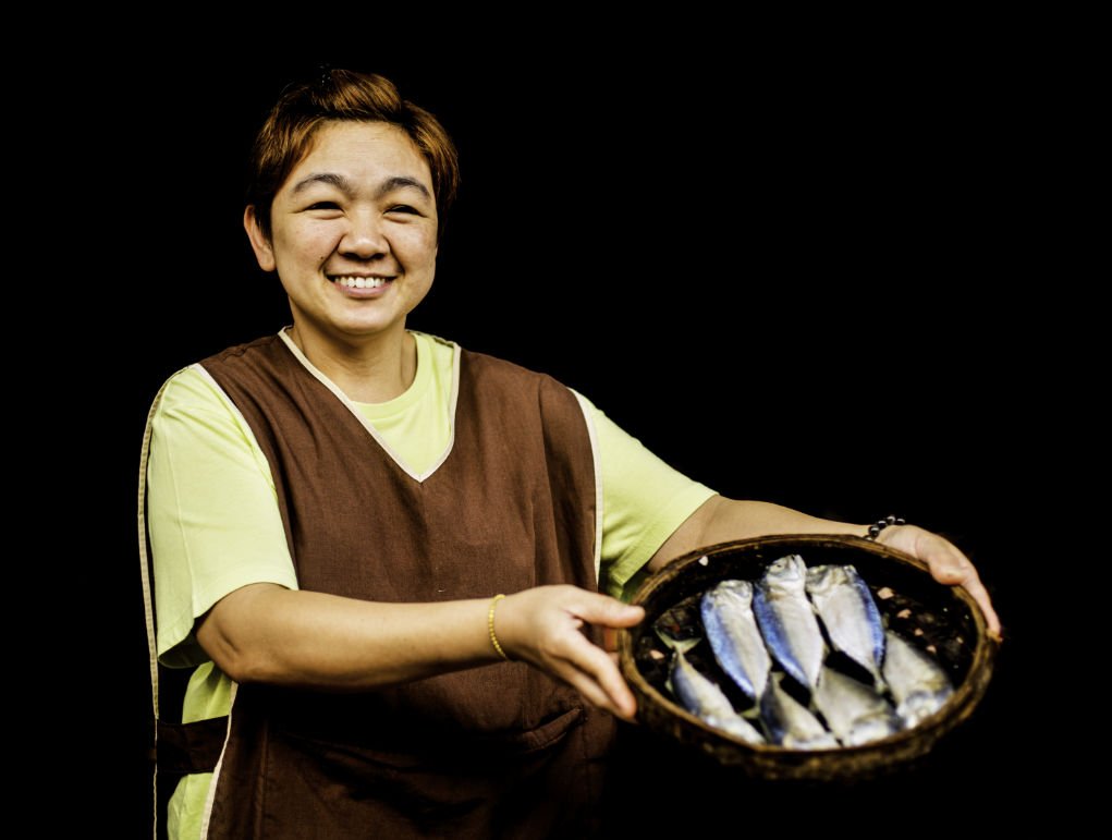 market fish vendor.