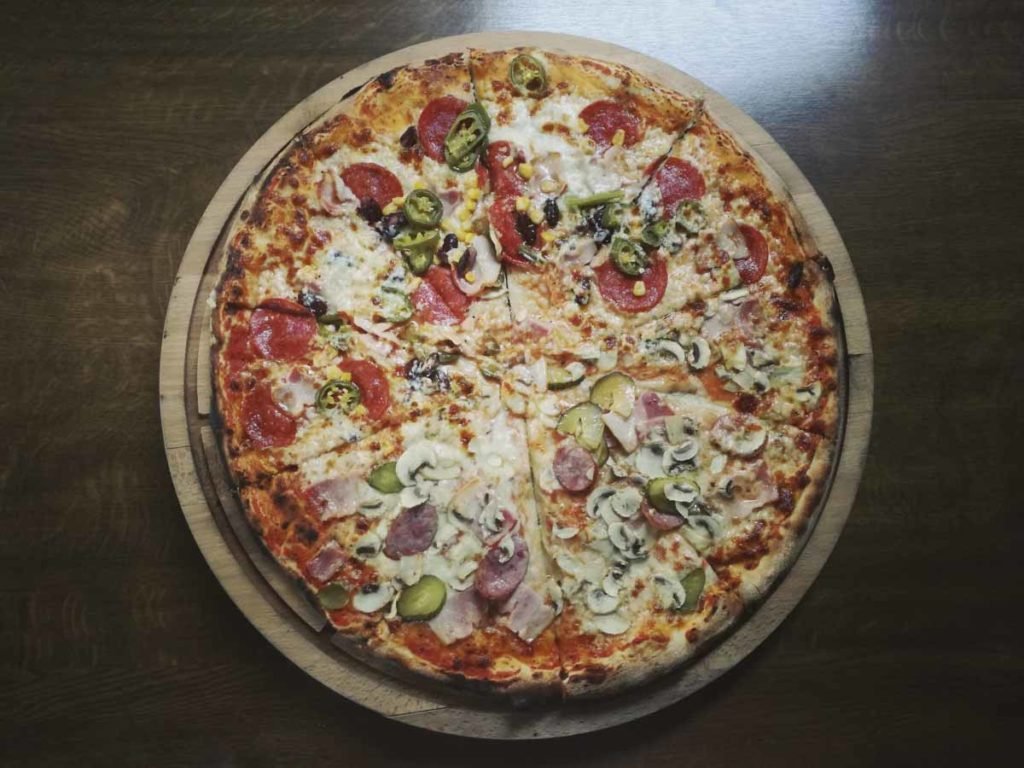 Even pizza had radial balance.