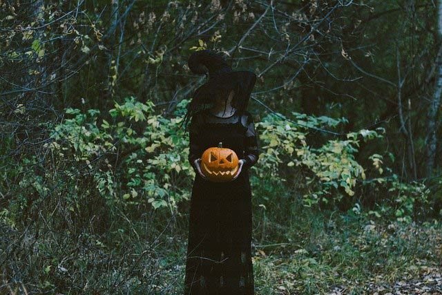 halloween photoshoot ideas