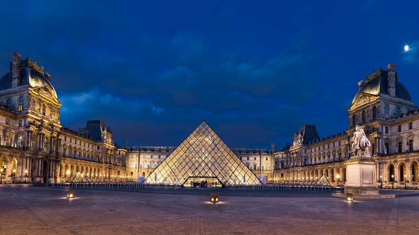 Louvre by night.