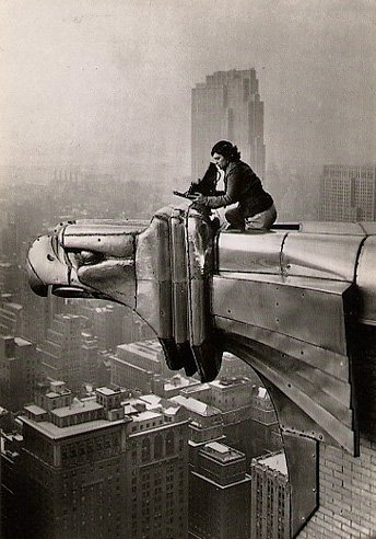 Margaret Bourke White photographing from the empire state building.