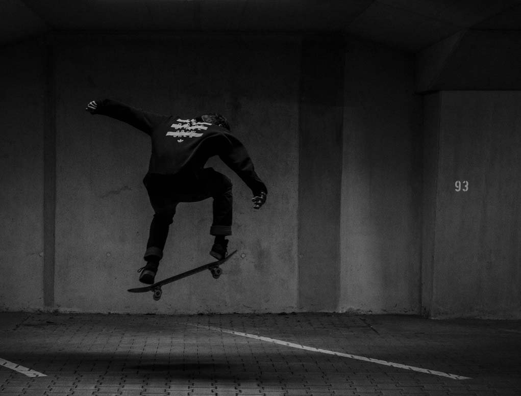 skateboarder jumping.