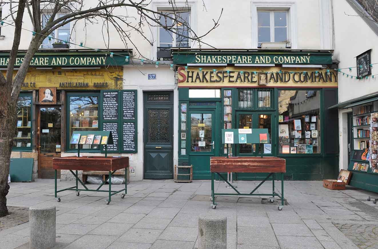 shakespeare and company in paris france.