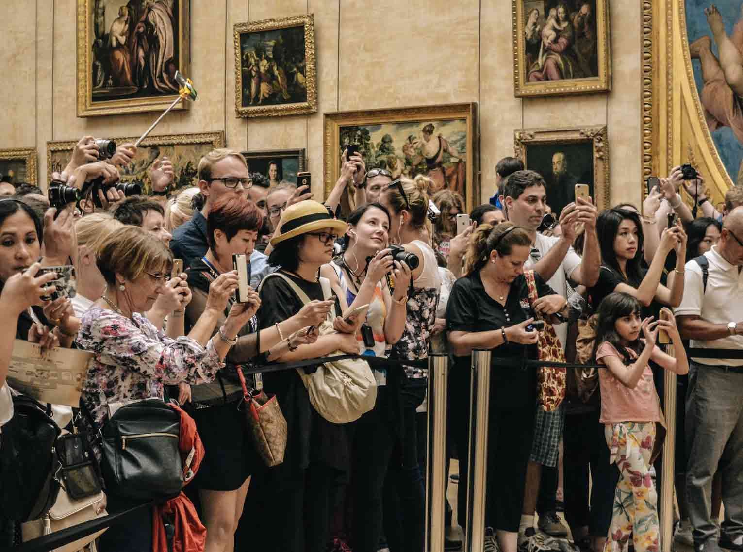 paris street photo ideas