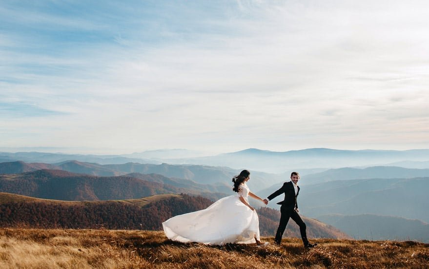 tips and tricks for wedding posing.